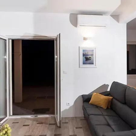 Casa de Férias Cozy In Lokvicici *